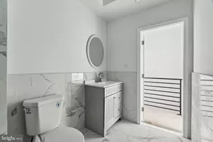 2041 S Bucknell St, Philadelphia, PA 19145 - Photo 14