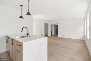 208 Vine St, Philadelphia, PA 19106 - Photo 8