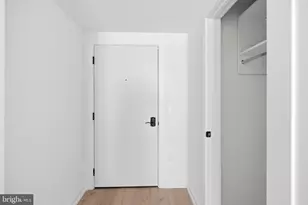 208 Vine St, Philadelphia, PA 19106 - Photo 2