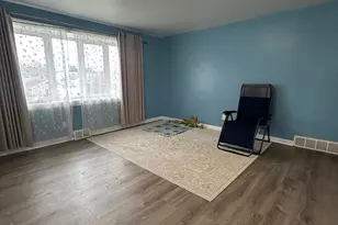 830 Pne Hl Rd, Philadelphia, PA 19115 - Photo 4