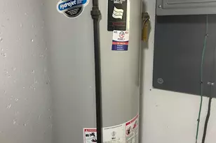 830 Pne Hl Rd, Philadelphia, PA 19115 - Photo 34