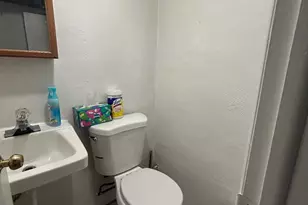 830 Pne Hl Rd, Philadelphia, PA 19115 - Photo 32