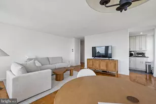 220 Locust St, Philadelphia, PA 19106 - Photo 2