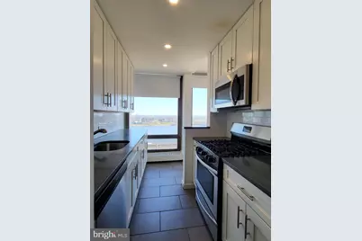 220 Locust Street #28DS, Philadelphia, PA 19106 - Photo 8