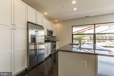 600 S 24th Street #210, Philadelphia, PA 19146 - Photo 2