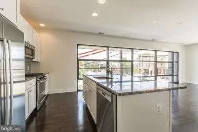 600 S 24th Street #210, Philadelphia, PA 19146 - Photo 4