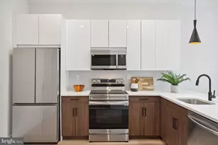 720 W Thompson St, Philadelphia, PA 19122 - Photo 4