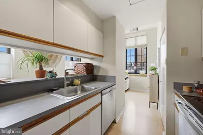 1601 Spring Garden Street #207, Philadelphia, PA 19130 - Photo 16