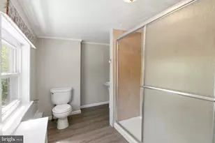147 Green Ln, Philadelphia, PA 19127 - Photo 10