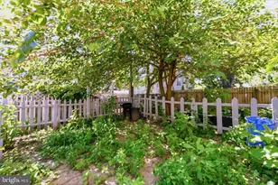 147 Green Ln, Philadelphia, PA 19127 - Photo 14