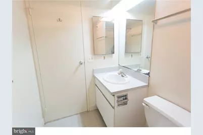 130-1 Arch Street #305, Philadelphia, PA 19106 - Photo 8