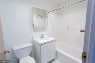 1411-3 Walnut St, Philadelphia, PA 19102 - Photo 12