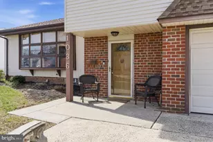 1036 Camas Dr, Philadelphia, PA 19115 - Photo 4