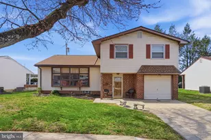 1036 Camas Dr, Philadelphia, PA 19115 - Photo 2