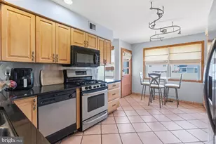 1036 Camas Dr, Philadelphia, PA 19115 - Photo 12