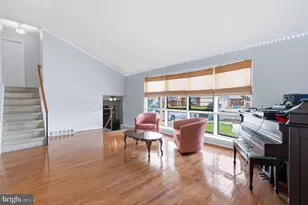 1036 Camas Dr, Philadelphia, PA 19115 - Photo 2