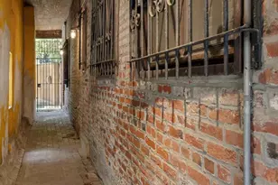 1035 Spruce St, Philadelphia, PA 19107 - Photo 38