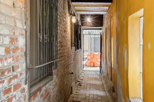 1035 Spruce St, Philadelphia, PA 19107 - Photo 40