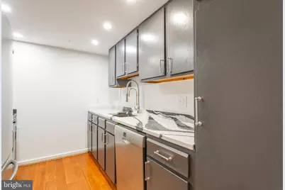 1035 Spruce Street #106, Philadelphia, PA 19107 - Photo 8