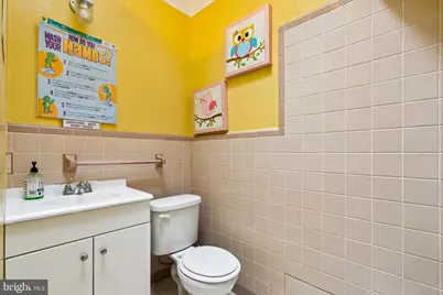 7221 W Passyunk Avenue, Philadelphia, PA 19142 - Photo 18