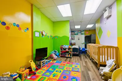 7221 W Passyunk Avenue, Philadelphia, PA 19142 - Photo 2