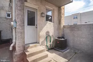2352 S Lee St, Philadelphia, PA 19148 - Photo 10