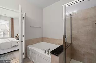 305 Captains Way, Philadelphia, PA 19146 - Photo 36