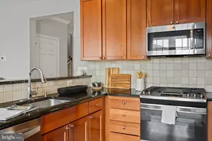 305 Captains Way, Philadelphia, PA 19146 - Photo 20