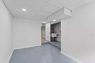 5921 Elsinore St, Philadelphia, PA 19120 - Photo 22