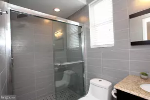 908 N 16th St, Philadelphia, PA 19130 - Photo 40