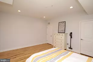 908 N 16th St, Philadelphia, PA 19130 - Photo 32