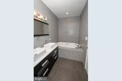 908 N 16th Street #2, Philadelphia, PA 19130 - Photo 56