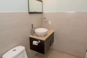 908 N 16th St, Philadelphia, PA 19130 - Photo 50