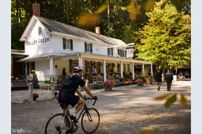 37 W Maplewood Mall, Philadelphia, PA 19144 - Photo 32