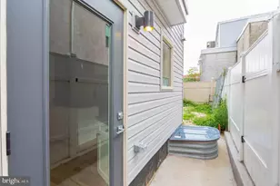 806 N Burns St, Philadelphia, PA 19130 - Photo 18
