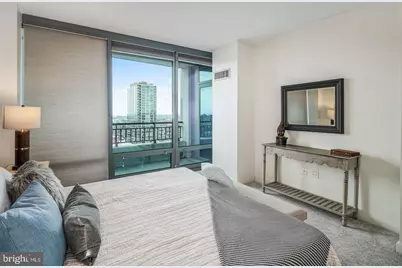 2101 Market Street #2405, Philadelphia, PA 19103 - Photo 24