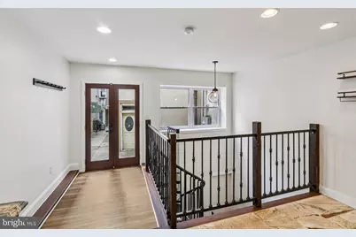 233 Brown Street #3, Philadelphia, PA 19123 - Photo 4