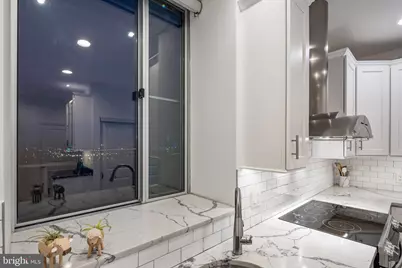 901 N Penn Street #R2301, Philadelphia, PA 19123 - Photo 12