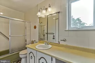 11247 Jeanes Pl, Philadelphia, PA 19116 - Photo 16