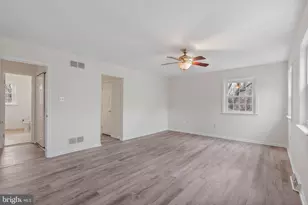 909 Ronnie Cir, Philadelphia, PA 19128 - Photo 18