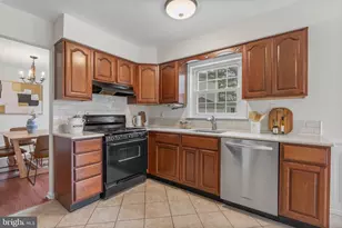 909 Ronnie Cir, Philadelphia, PA 19128 - Photo 6