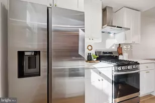 1804 Waterloo St, Philadelphia, PA 19122 - Photo 10