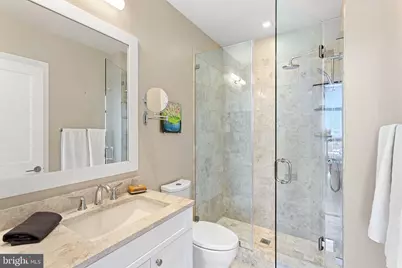 210 S 25th Street #905, Philadelphia, PA 19103 - Photo 24