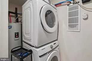 703 Winton St, Philadelphia, PA 19148 - Photo 24