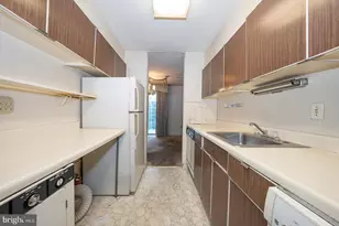 1919 Chestnut St, Philadelphia, PA 19103 - Photo 4