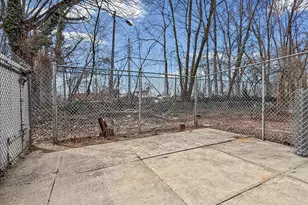 610 E Annsbury St, Philadelphia, PA 19120 - Photo 18