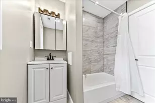 610 E Annsbury St, Philadelphia, PA 19120 - Photo 14