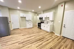 1426 W Rockland St, Philadelphia, PA 19141 - Photo 2