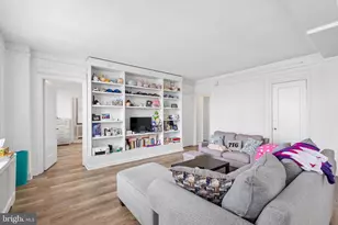 2031 Locust St, Philadelphia, PA 19103 - Photo 2