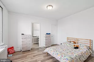 2031 Locust St, Philadelphia, PA 19103 - Photo 6